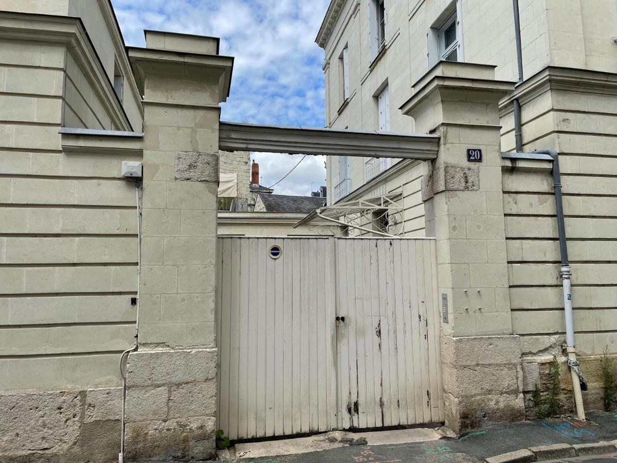 Le Petit Cendriere Apartment Saumur Bagian luar foto